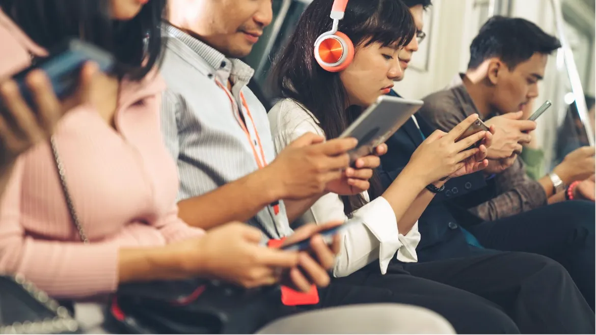 meningkatkan roi social media analytics